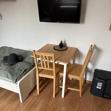 Guenstiges Apartment Gelsenkirchen Schalke Exteriör bild