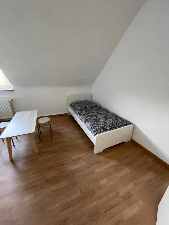 Guenstiges Apartment Gelsenkirchen Schalke Exteriör bild