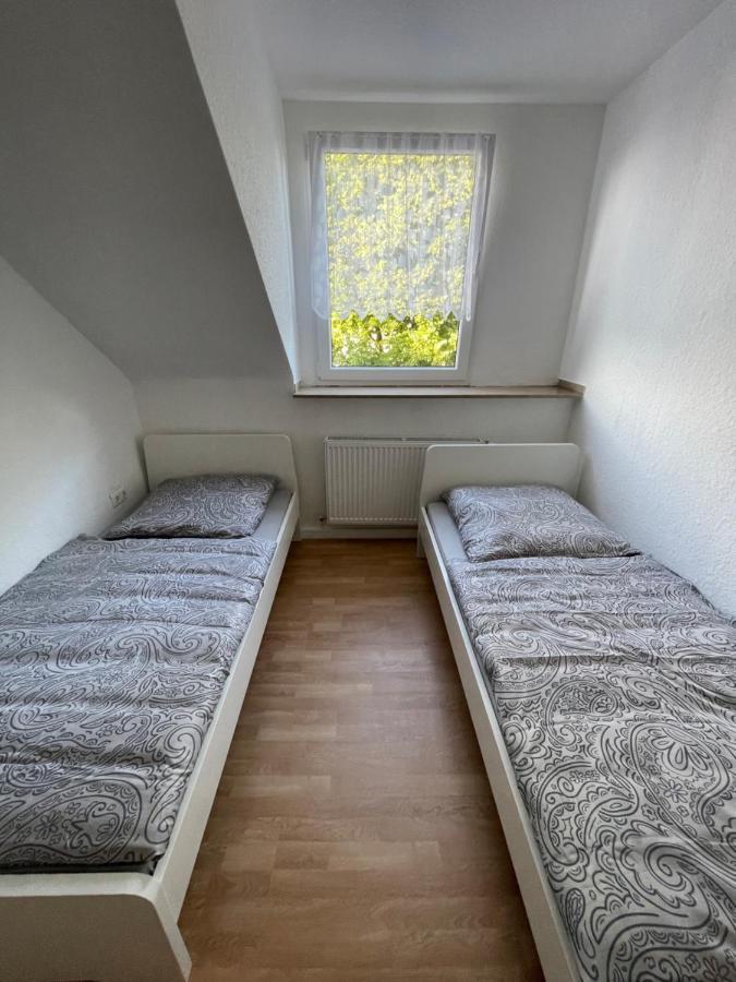 Guenstiges Apartment Gelsenkirchen Schalke Exteriör bild