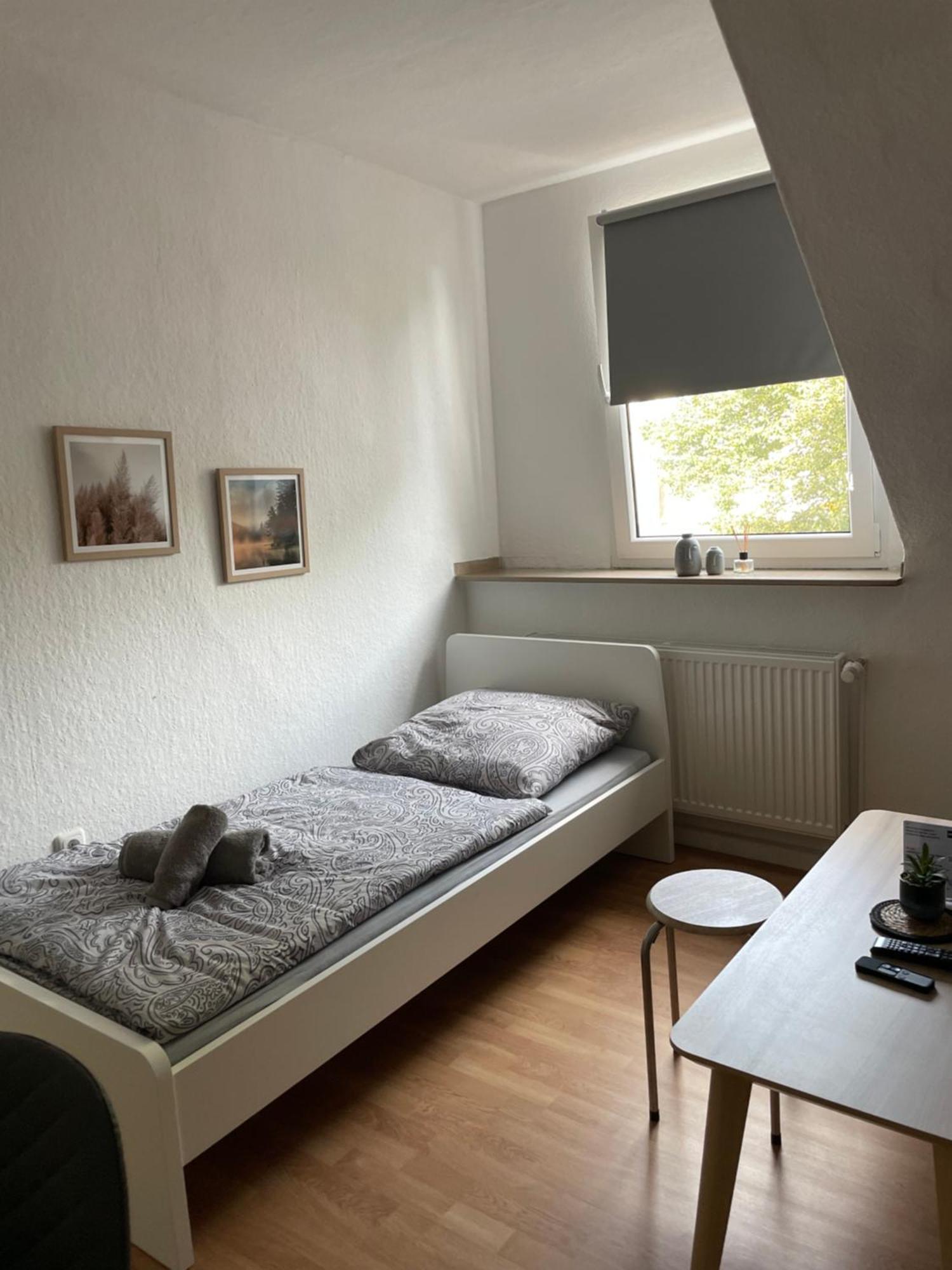 Guenstiges Apartment Gelsenkirchen Schalke Exteriör bild