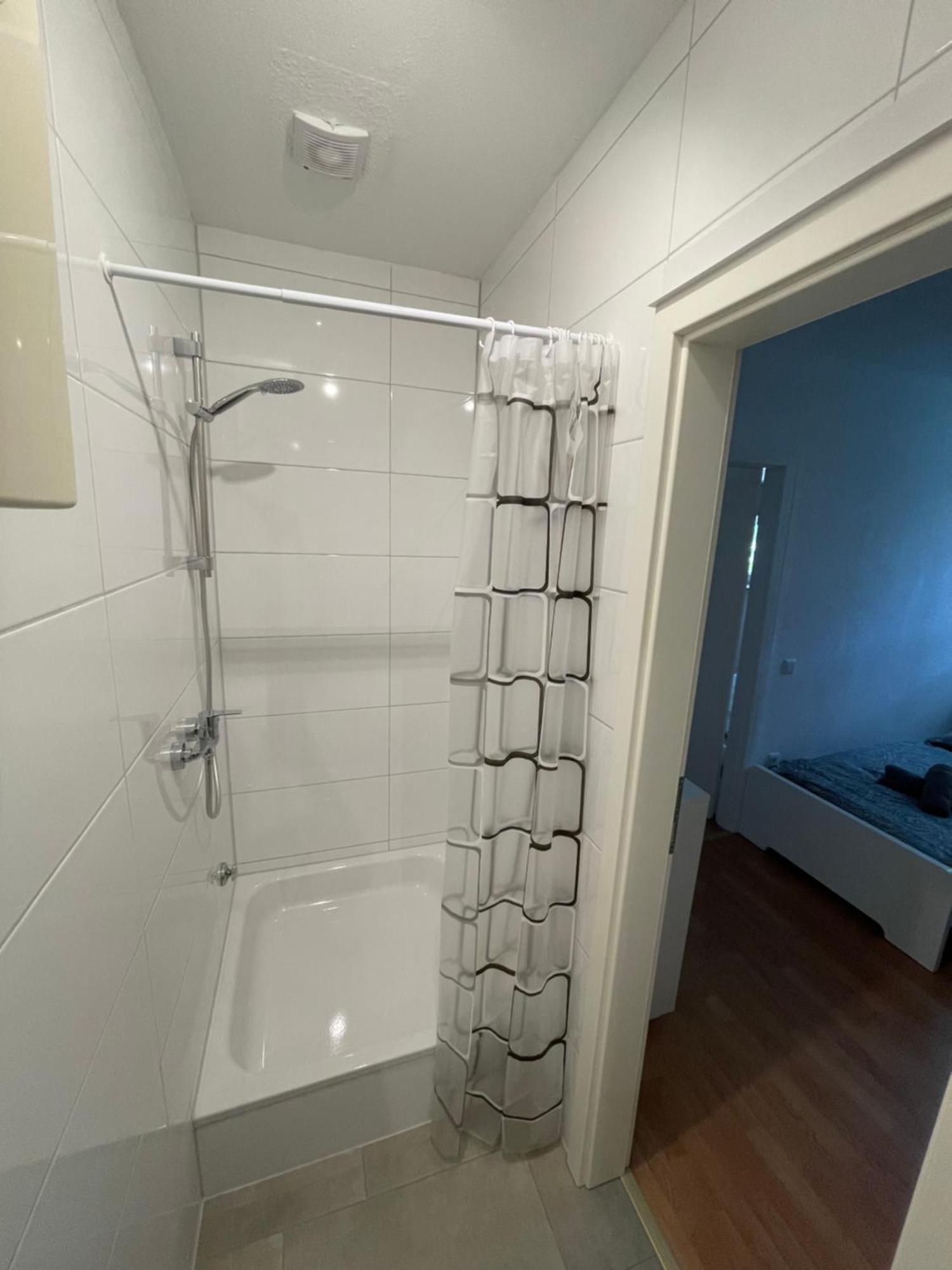 Guenstiges Apartment Gelsenkirchen Schalke Exteriör bild