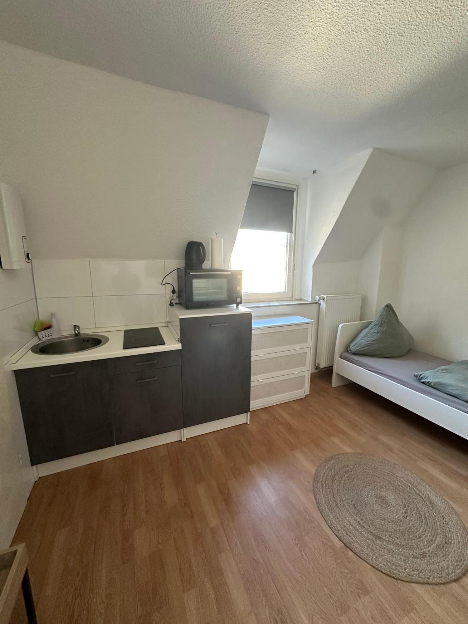 Guenstiges Apartment Gelsenkirchen Schalke Exteriör bild